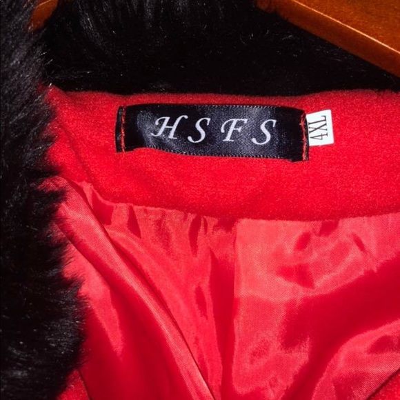 Red coat - Picture 3 of 3